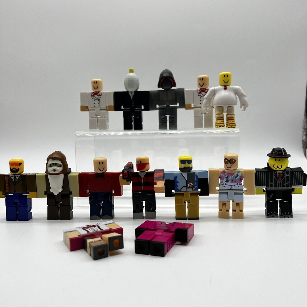 Roblox Lot‎ of 13 Characters Toys Action Figures Video Game Computer